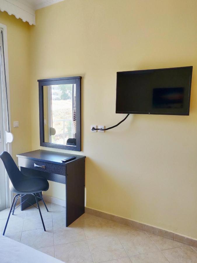 Atrium Luxurious Sea View Apartment Karpathos Buitenkant foto